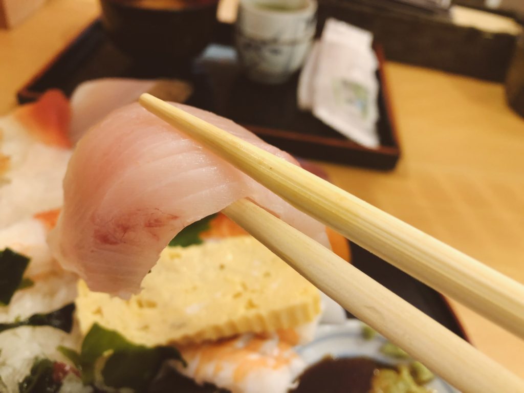 岡山市東区の行列店 海鮮丼 魚しんのランチは並んでも食べる価値アリ 食道楽の岡山ランチ