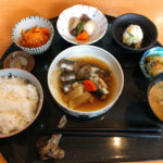 東岡山駅から徒歩4分 あんぽんたんカフェ えつぼ で5種類のランチの中から、<笑い>の魚を選択!