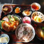 西大寺観音院すぐ近く カフェギャラリー茶蔵のランチは、品数の多さと、初めて見る野菜中心の料理の美味しさに目が丸くなる!