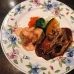 岡山市中区 YSタウン円山1F 洋食のお店【カフェレストラン アンジュール】で魚も肉も入った人気のよくばりランチを堪能する!