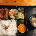 瀬戸内市邑久駅から徒歩10分 洋食も和食もOKの隠れ家的喫茶店 ログキャビンのランチは、肉から魚までメニューが多彩!