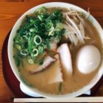 邑久駅から徒歩2分 らーめん司でチャーシューめんに、煮たまごトッピングを頂く! 醤油豚骨スープも美味し!
