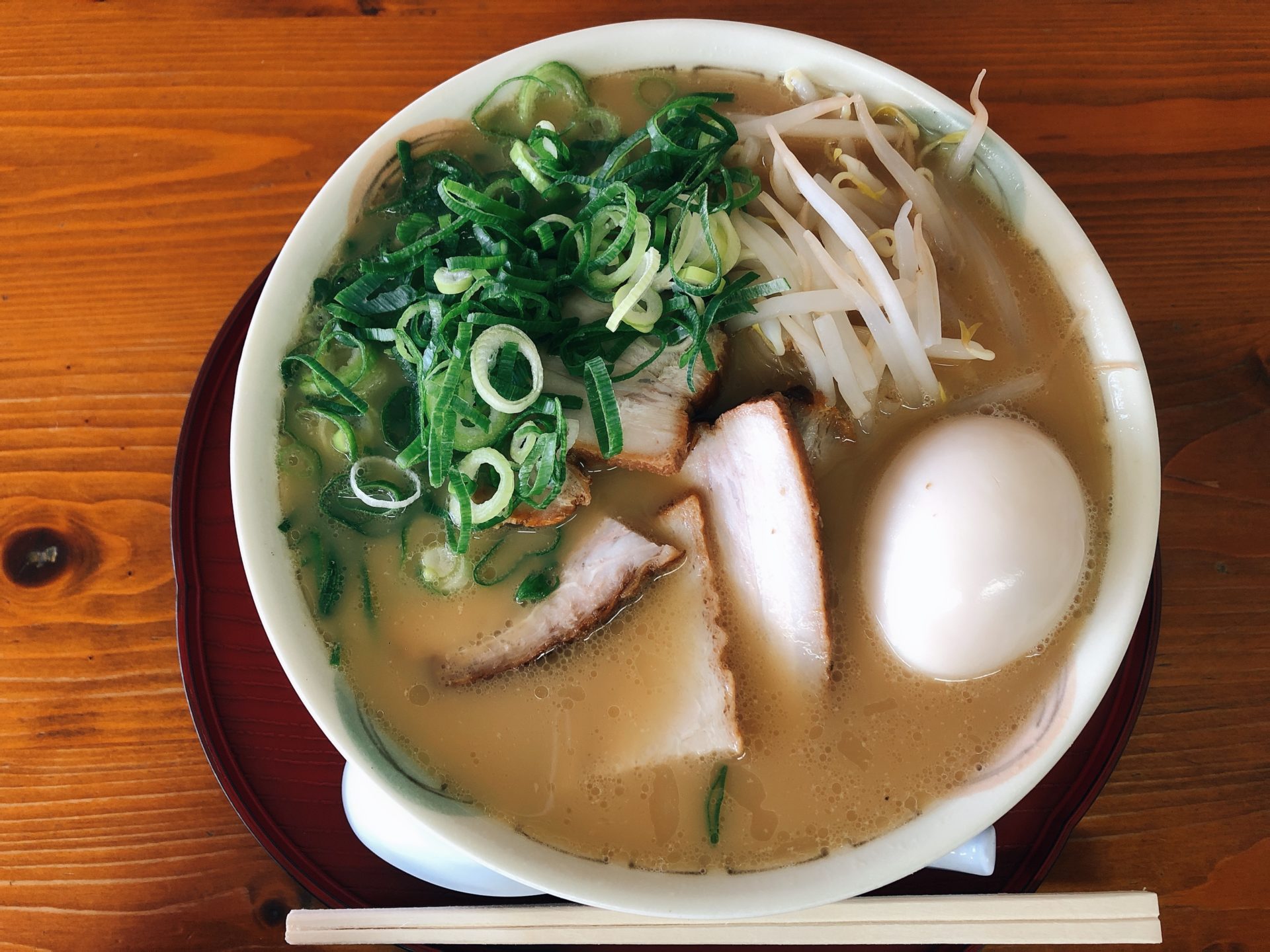 邑久駅から徒歩2分　らーめん司でチャーシューめんに、煮たまごトッピングを頂く！　醤油豚骨スープも美味し！