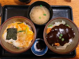岡山駅から徒歩10分 元祖デミカツ丼の店、味司 野村で玉子とじカツ丼と、ドミグラスソースカツ丼の食べ比べをしてみた!