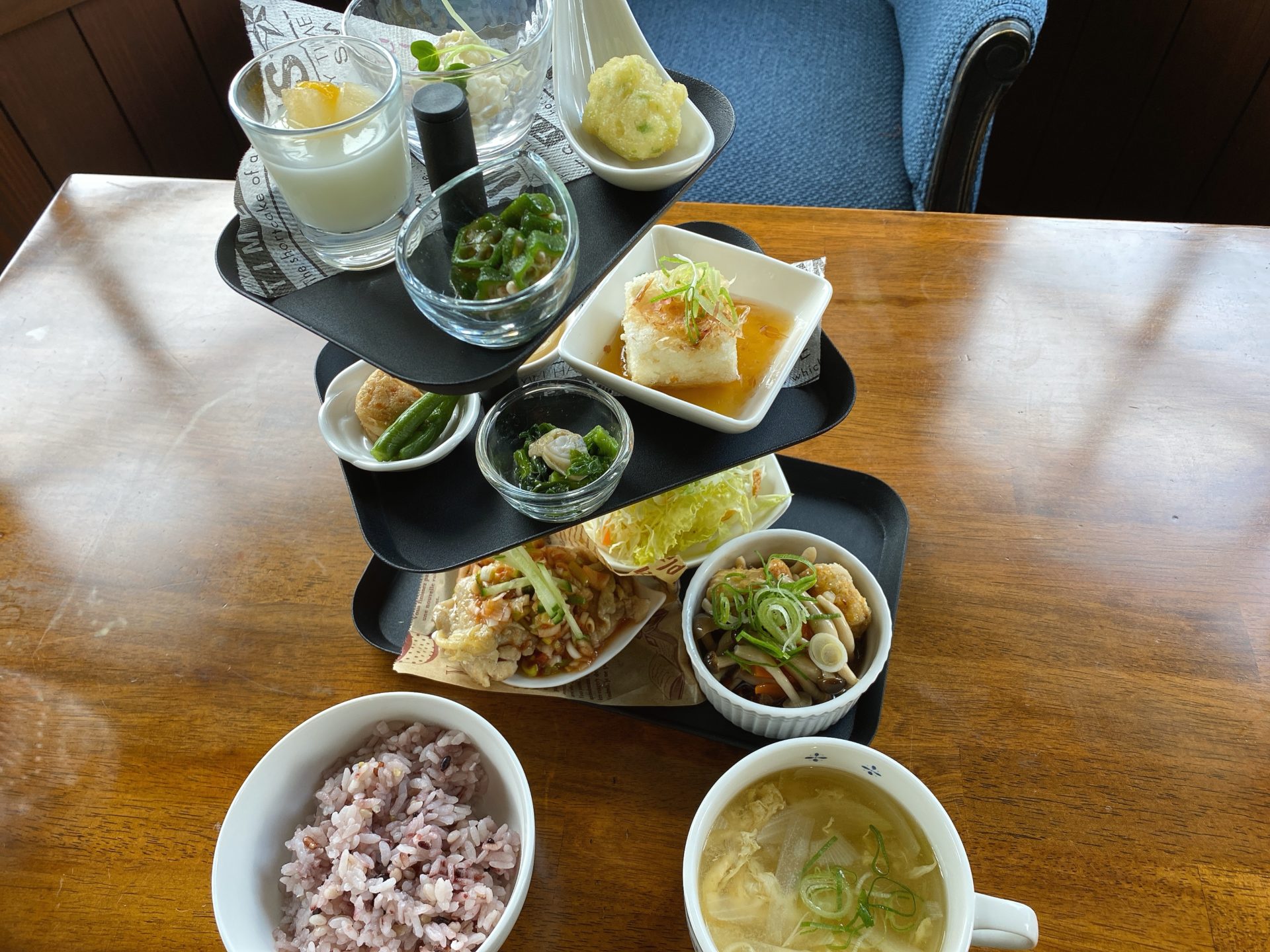 赤磐市桜ケ丘　こびとカフェ の週替わりランチが女性に大人気！魚＆肉料理が両方味わえるコンボが絶対おススメ！