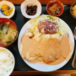 鴨方駅から車で5分 和食洋食とも楽しめる【味工房 えん】で「わらじチキン南蛮Big定食」に挑戦!しかし、そのデカさはハンパ無かった