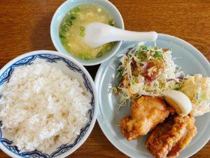 大多羅駅から車で5分 中華料理 万寿苑のサービスランチに舌鼓!若鶏の唐揚げのジューシーさや野菜炒めの味付けも大満足!