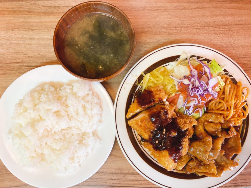 総社駅から車で2分 洋食の店 ブーン にて人気のチキンカツと豚ロース焼肉のaランチを頂き 味にも量にも大満足 食道楽の岡山ランチ