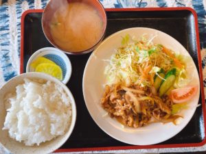 岡山市南区郡 【まんま屋 フリーク】の日替り定食が550円!今日は「豚のしょうが焼き」美味しくてボリュームも!