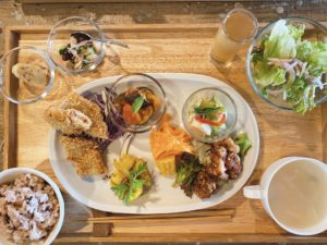邑久駅から車で3分 【アルバンモー(erbenmu)】で心のこもったヴィーガン料理のランチに舌鼓!食べられるのは週末の金土日のみ!
