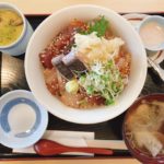 青江交差点東スグ 海鮮料理の店【海一(うみいち)】にて名物の海鮮丼「海一丼」を頂き、魚の量の多さに驚きつつ味にも大満足!