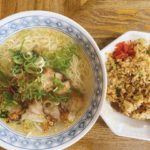 東岡山駅から車で6分【中華そば マルバン 兼基店】で生醤油そばと迷うも、とり塩そばをオーダー!セットのチャーハンは外せない!