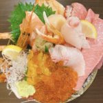 岡山市南区市場の行列のできるお店【味の匠 大名庵】のランチで頂いたのは、特上海鮮丼!大トロの存在感と極上のネタのオンパレードに歓喜!