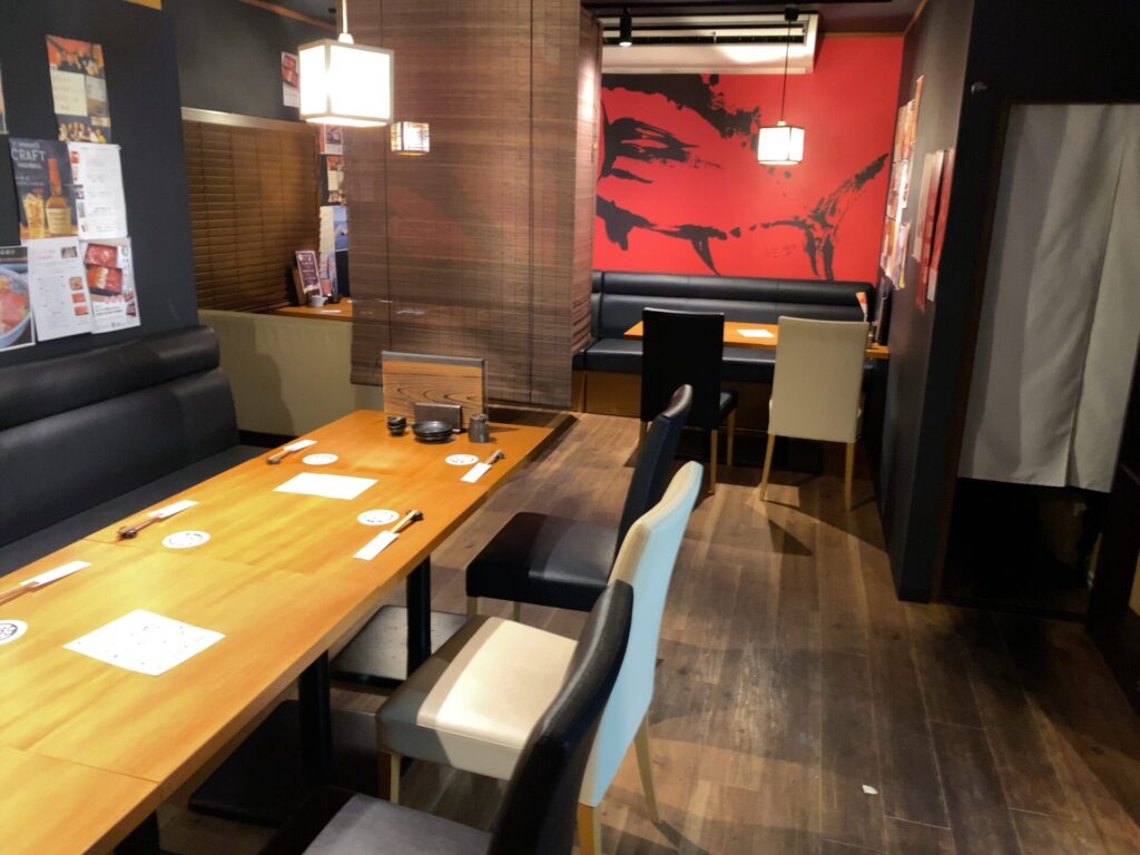 まぐろと旬菜kurofune座席