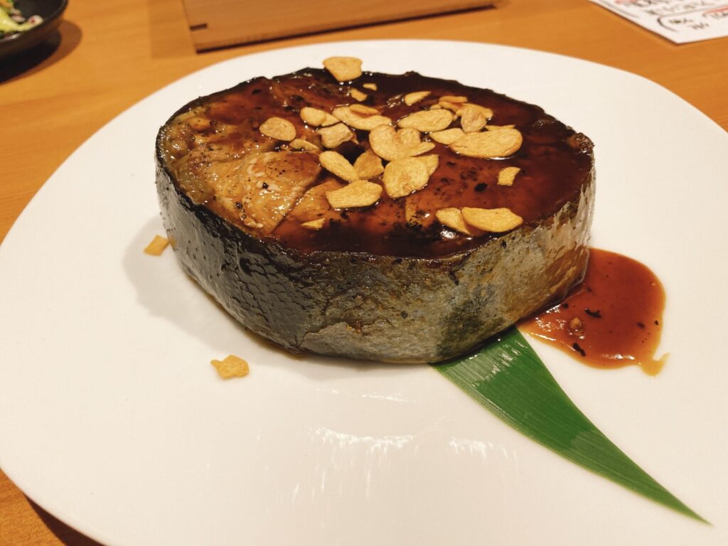 まぐろと旬菜kurofuneテールステーキ