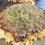 岡山市中区【お好み焼き 花子】ランチタイム!ふわふわのモダン焼のパリパリに焼けたソバの香ばしさが堪らない!
