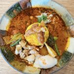 上道駅から車で約8分 スープカレー なっぱ ランチで食べた、たっぷり野菜と鶏皮餃子の入った「鶏ざんまい」が堪らない美味しさ!