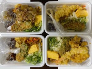 【岡山市中区のテイクアウト】丸亀製麺 東岡山店 CMでも目にするお持ち帰り専用うどん弁当4種類で夕食タイム!