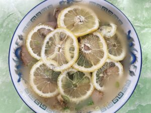 岡山市南区【ラーメン太郎】名物のレモンラーメンは本当に美味しい豚骨スープがあってこそ!