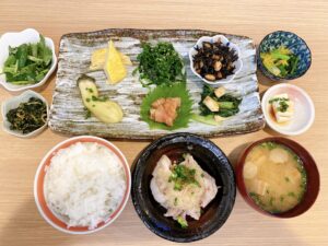 岡山市北区【なごみ飯 なすび】絶品のおばんざい!家庭料理のこだわりがハンパ無い限定12食の彩りランチ!