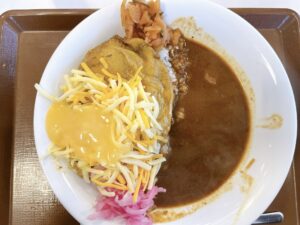 明日はイヴ!【すき家 岡山福田店】ランチタイムはチーズチキンカレーでプチクリスマス気分!?