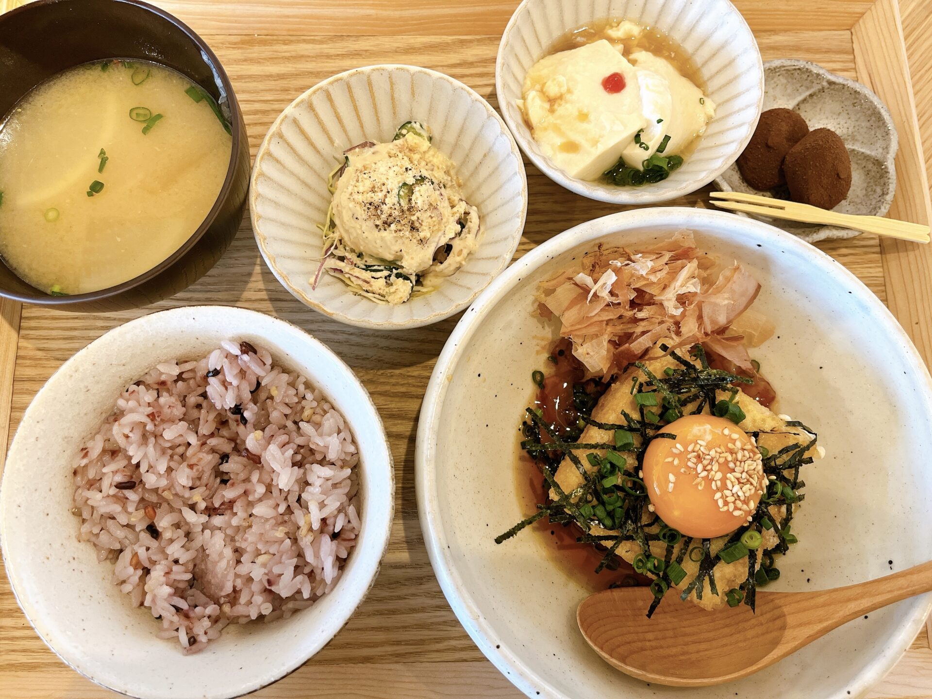 岡山市南区【豆と餅】豆腐料理が美味しいヘルシーランチ！行列必至の人気店はスイーツもオススメ！