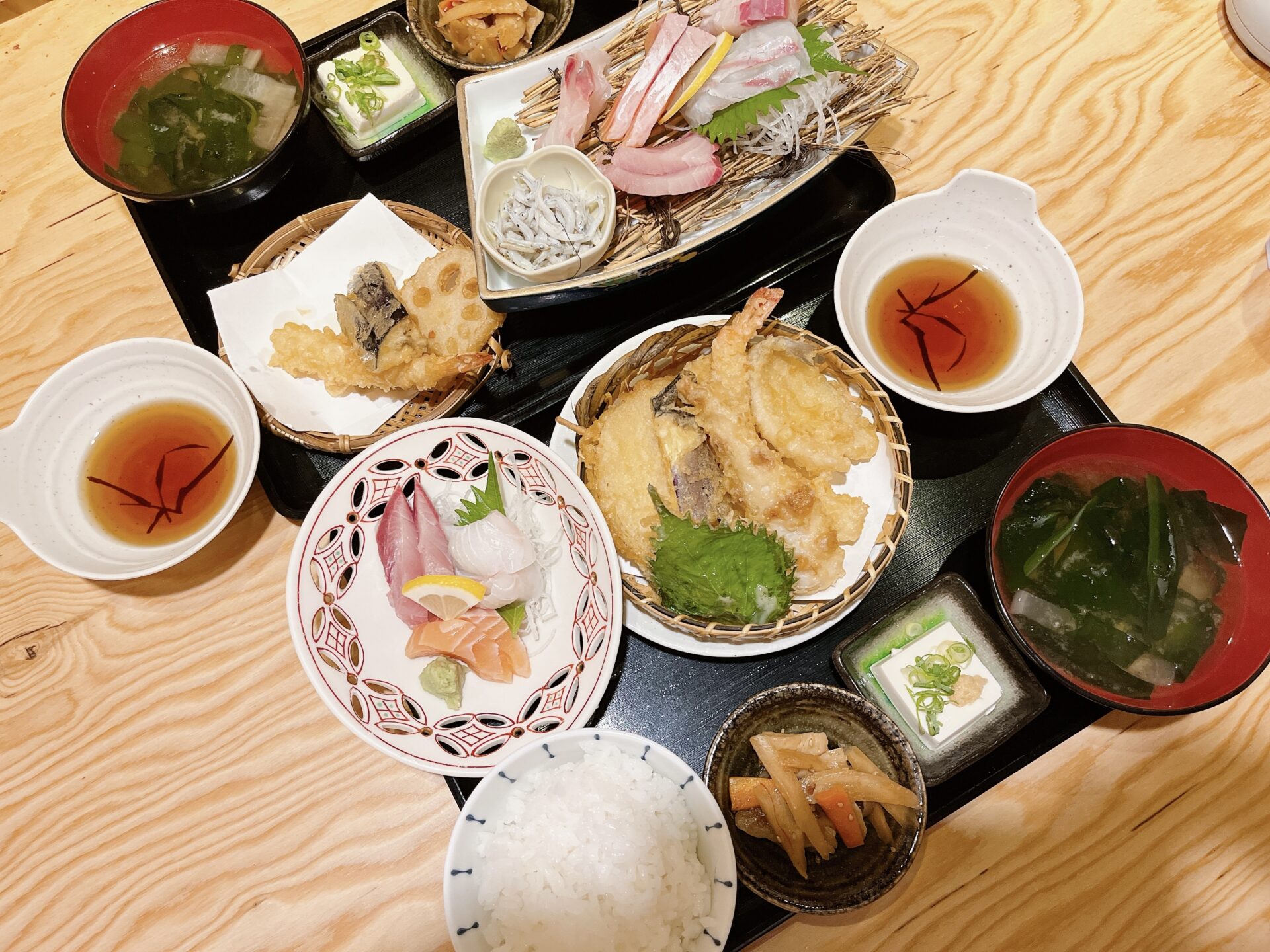 倉敷市【中庄魚食堂 魚のとりやまさん】ランチは最強お造り定食と天ぷら定食！小鉢やみそ汁も全部美味い！