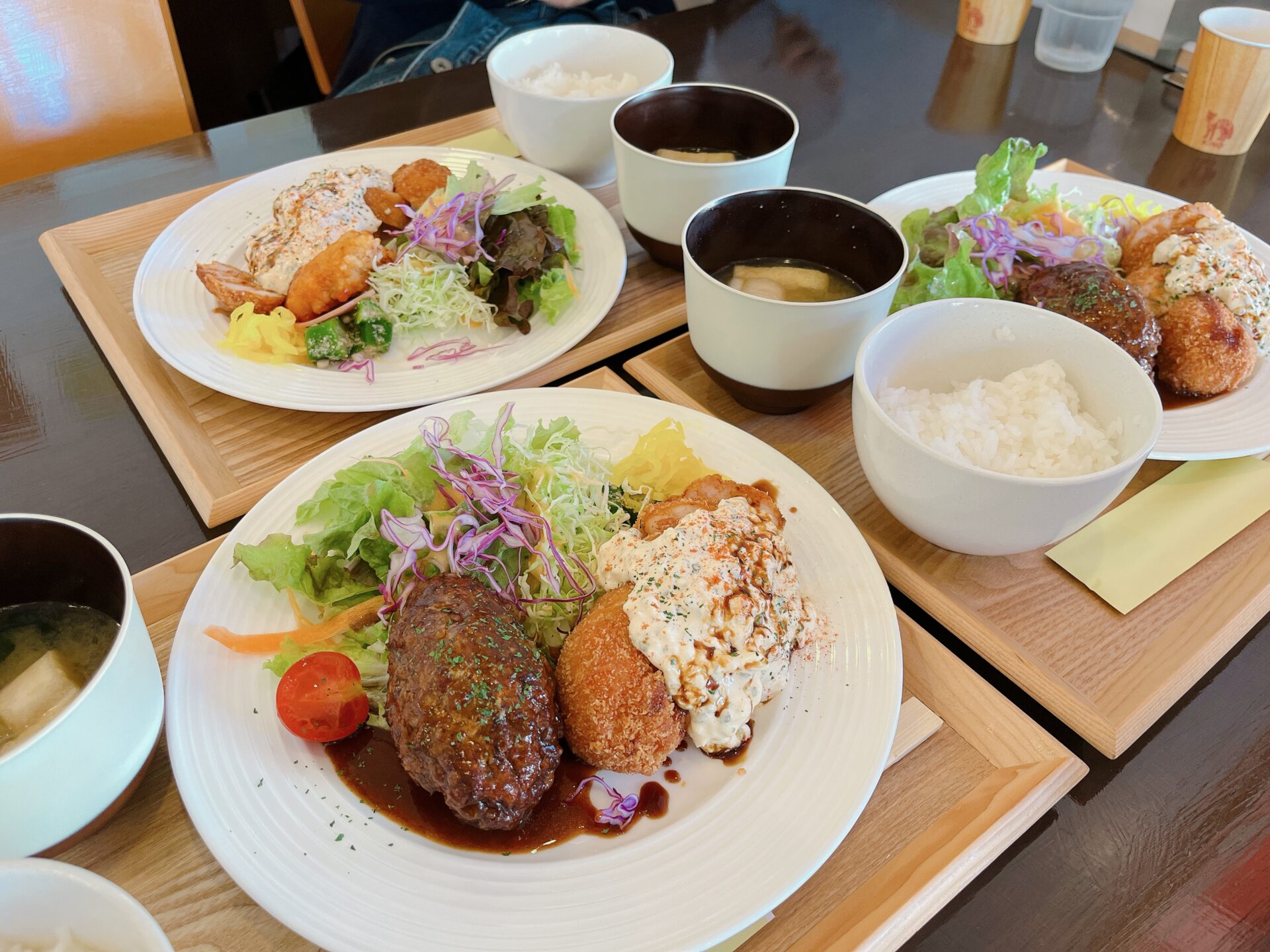 岡山市中区【食堂 Eruma(エルマ)】エビカツとハンバーグが大人気！Wメイン定食はどちらも楽しめてオトク！
