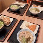 岡山市中区【手打ちうどん金魚】出汁まで完食完飲!「かけ」「肉」「とり天タルタル」に充実の天ぷら類も美味い!