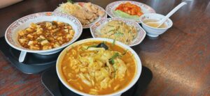 岡山市中区【餃子の王将 東岡山店】ランチは5月限定「豚辛ラーメン」と「にんにく激増し餃子」「麻婆豆腐」等を爆食!