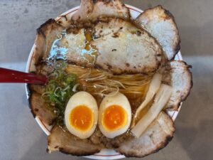 【尾道ラーメン燈(AKARI）瀬戸店】チャーシューメンで新年初ランチ！スープも麺も変わらぬ美味しさに満足！