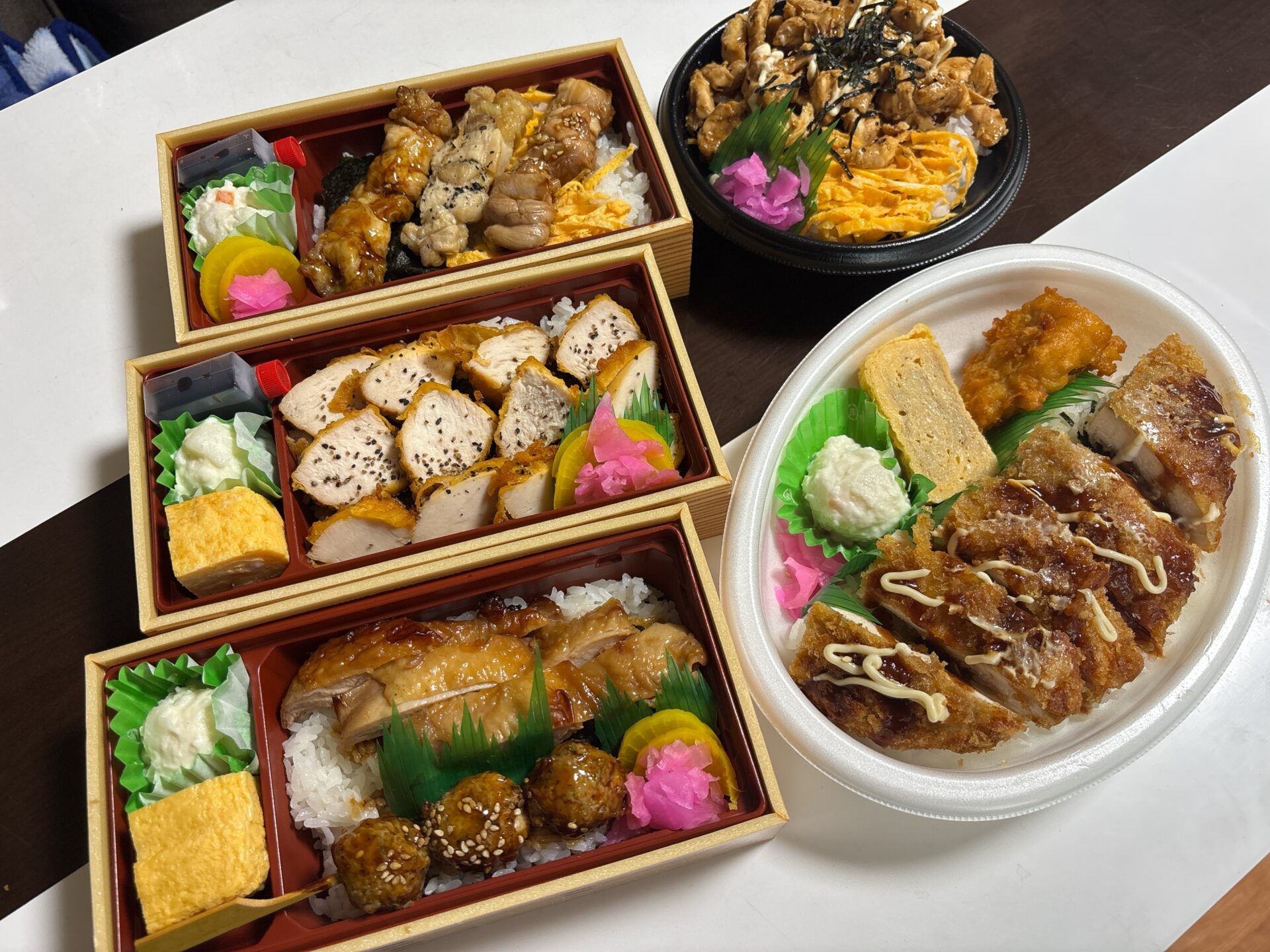 【アルムの里 瀬戸玉井直売所(たまちゃん食堂)】ランチはチキン尽くしのテイクアウト!コスパもいいぞ!