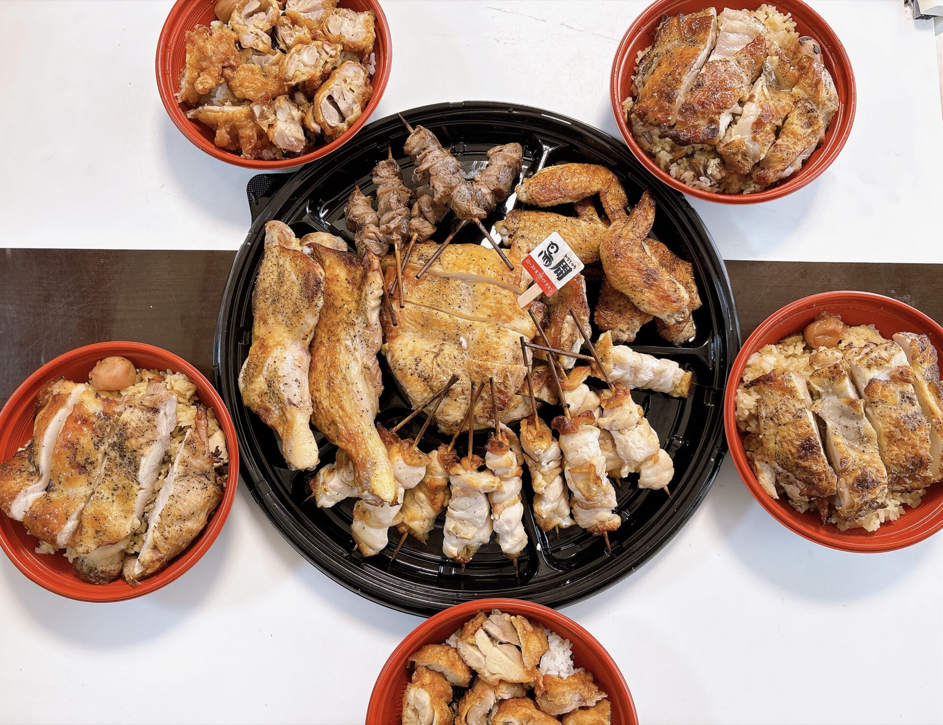 岡山市中区【鳥周江並店】今日のランチはテイクアウトで鶏祭り！ローストされたチキンが最高に美味い！