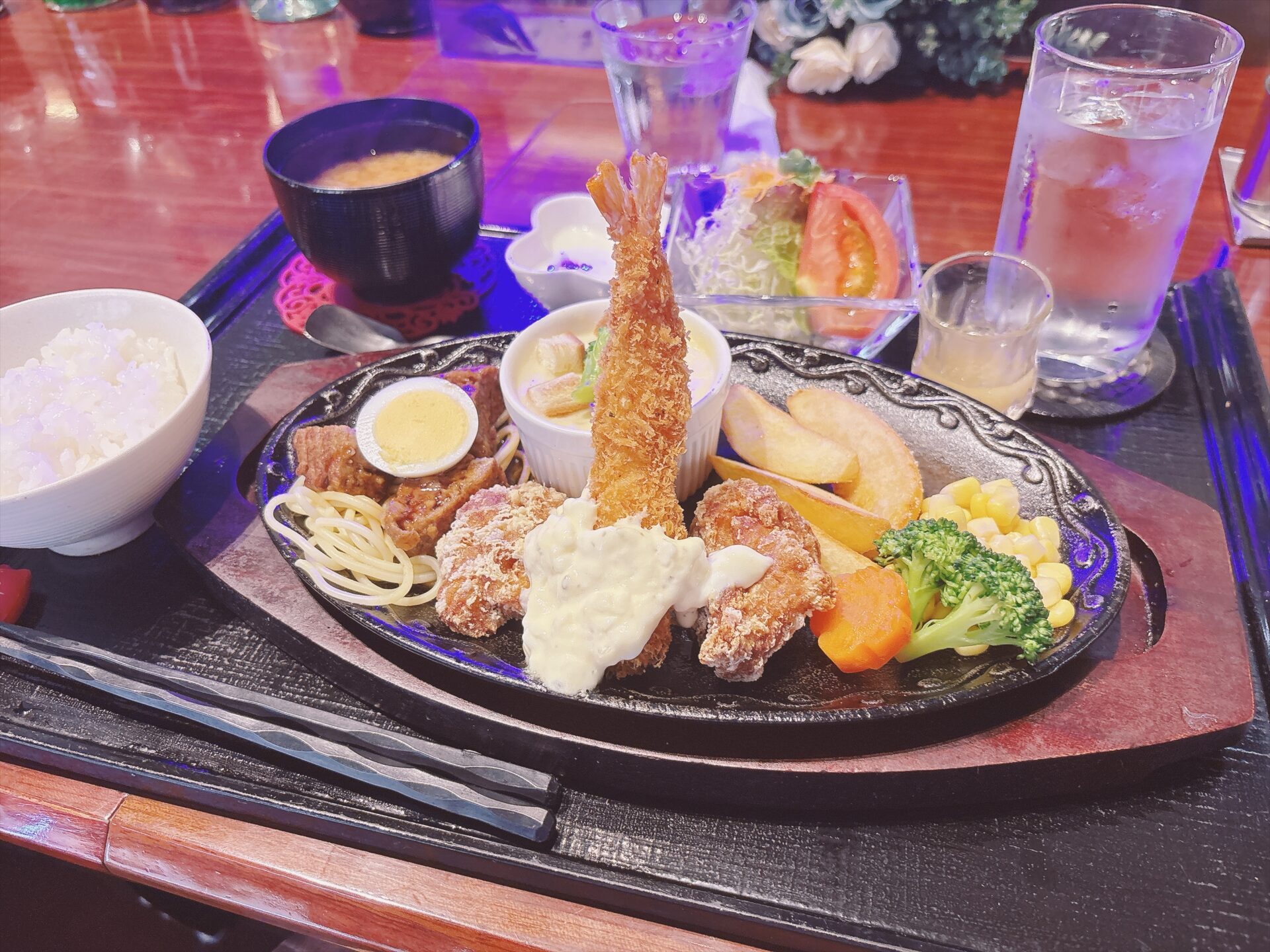 岡山市東区【cafe 碧い森】洋食系のランチに舌鼓！変わらない美味しさと素敵な雰囲気が人気のヒミツ！？