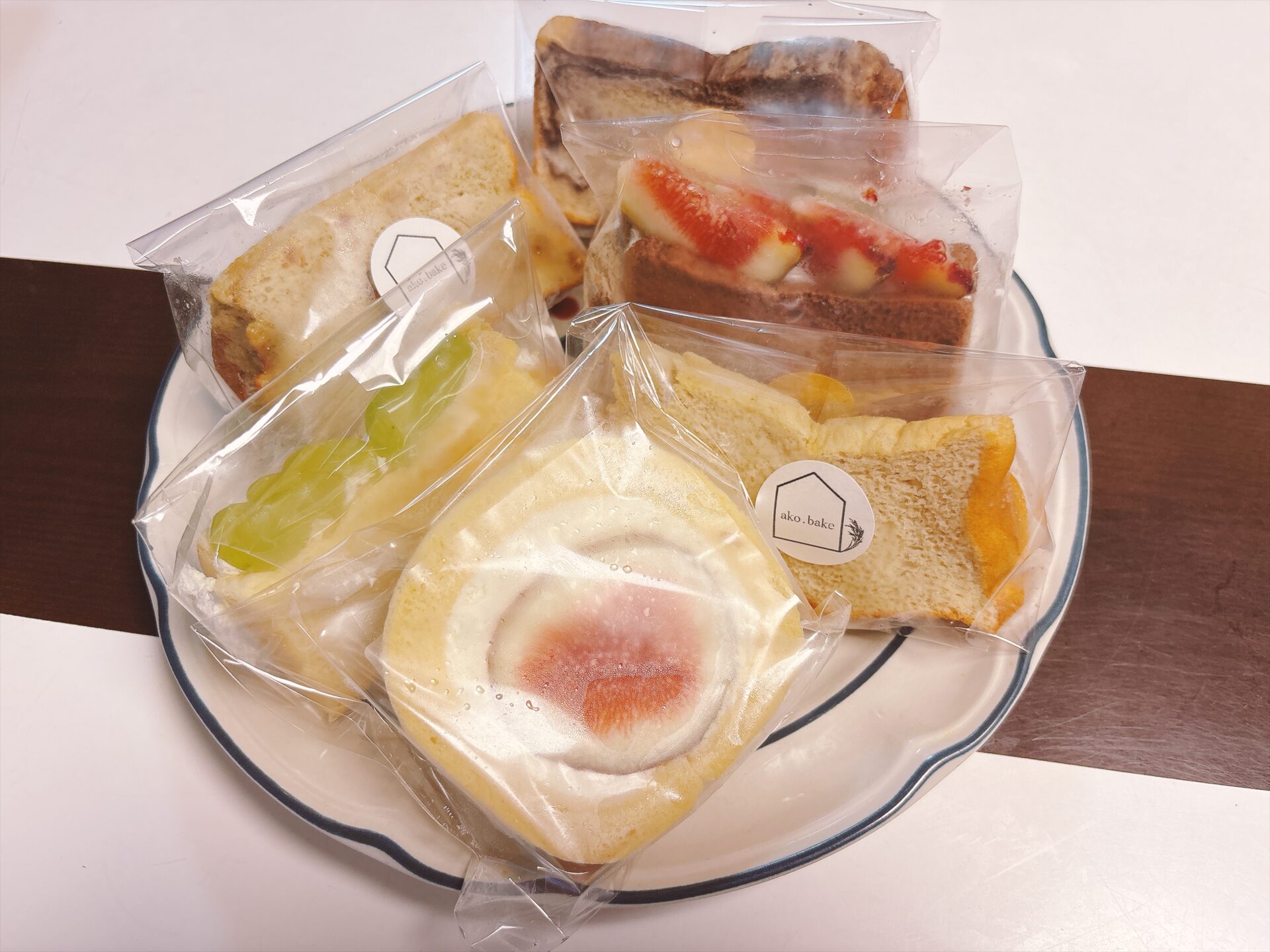 【ako.bake(アコベイク)】月に3日間のみオープン!幻の?ケーキはノンオイルの米粉シフォン!